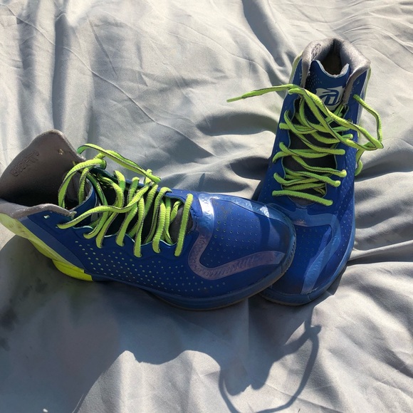 Adidas Shoes for boys - Picture 1 of 5